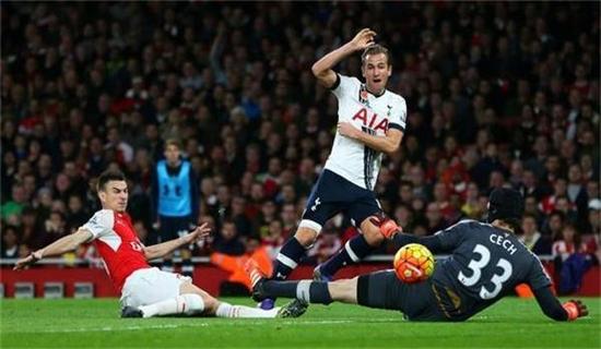 格的篮球并 格的篮球并